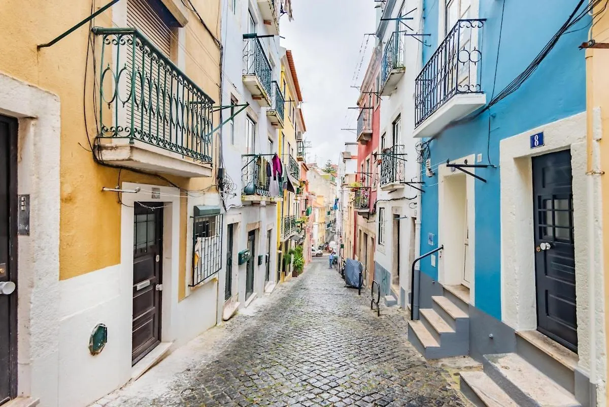 Historical Lisbon Compact Flat Apartment