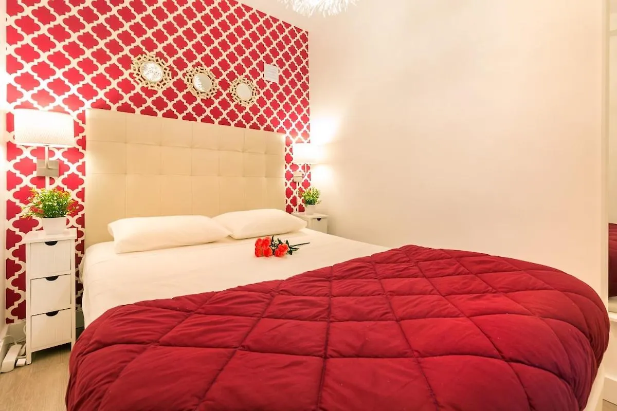 Historical Lisbon Compact Flat Apartment Portugal