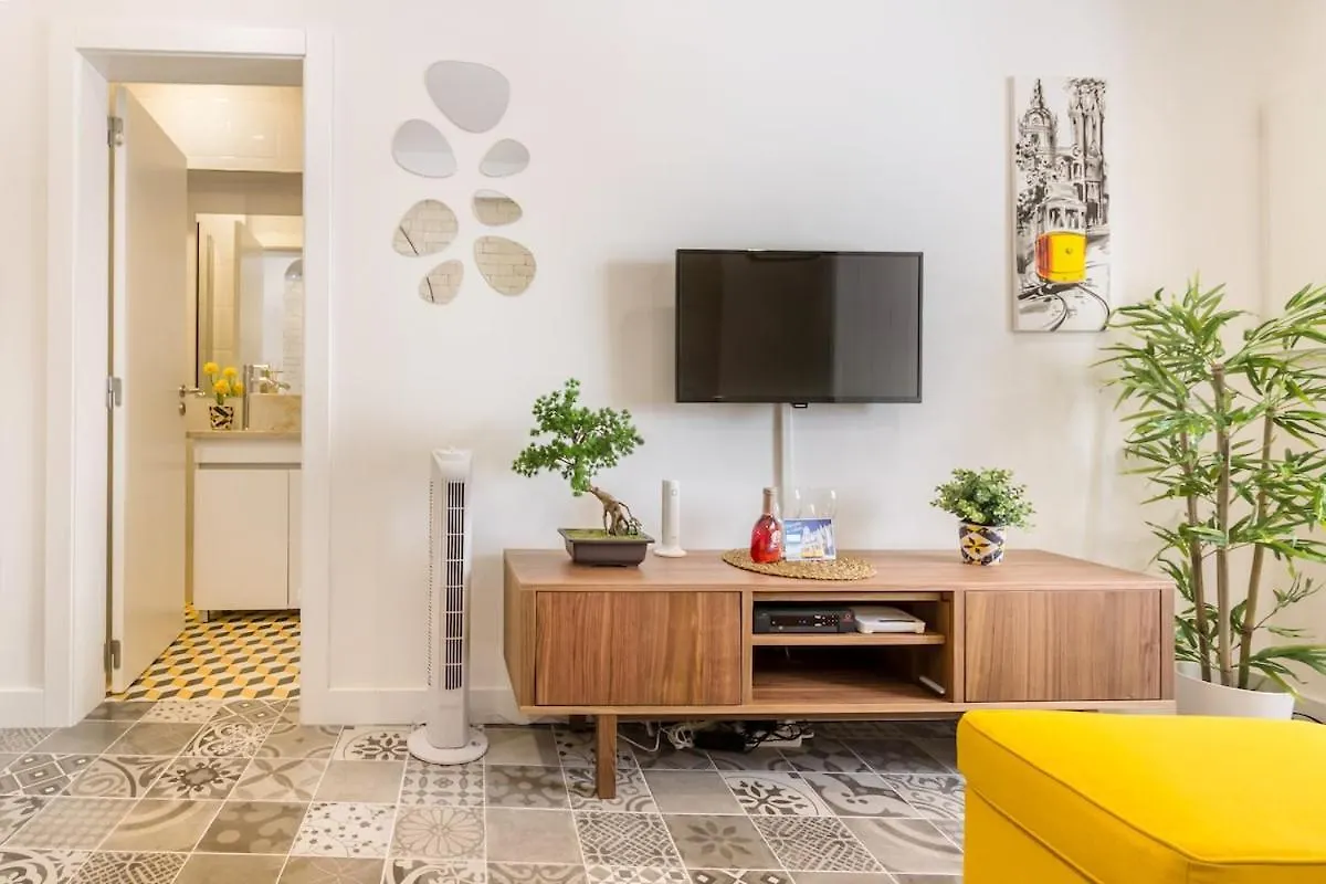 Historical Lisbon Compact Flat Apartment 0*,  Portugal